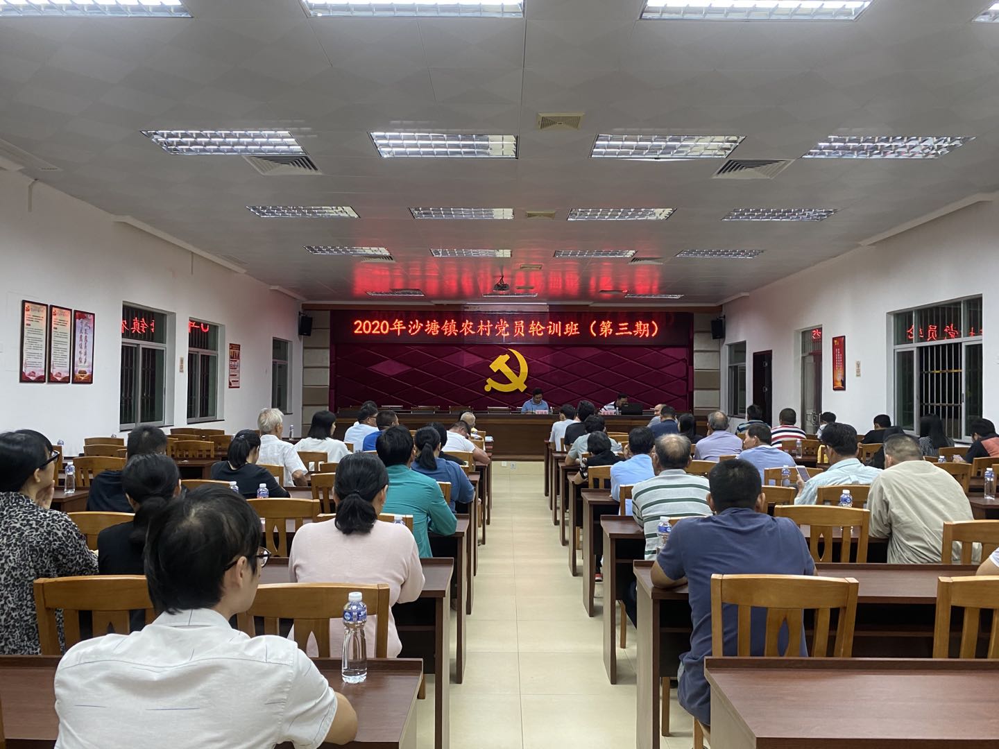 “夜間黨?！遍_展黨史宣講 (1).jpg