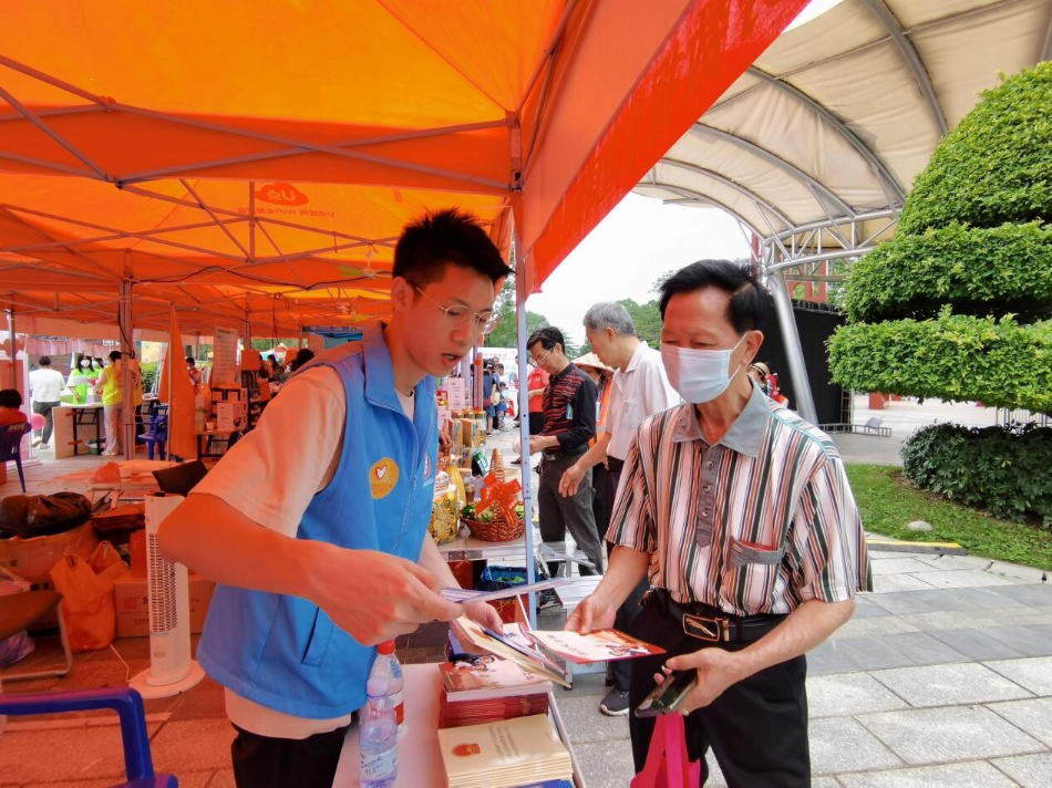 5月3日加強網絡普法 共筑網絡安全——市政數(shù)局開展網絡普法主題宣傳活動_3