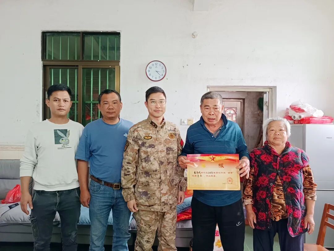 開平市退役軍人第15期工作簡報 喜報傳佳訊 尊崇暖人心——開平市為“四有”優秀士兵送喜報.doc_6