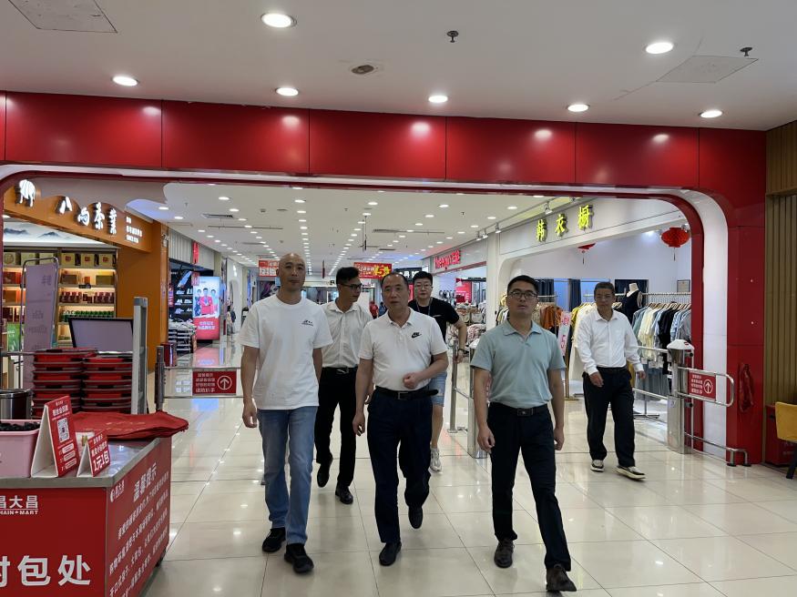 (掛網(wǎng))開平市科工商務(wù)局開展“五一”節(jié)前商貿(mào)領(lǐng)域安全檢查.docx_2