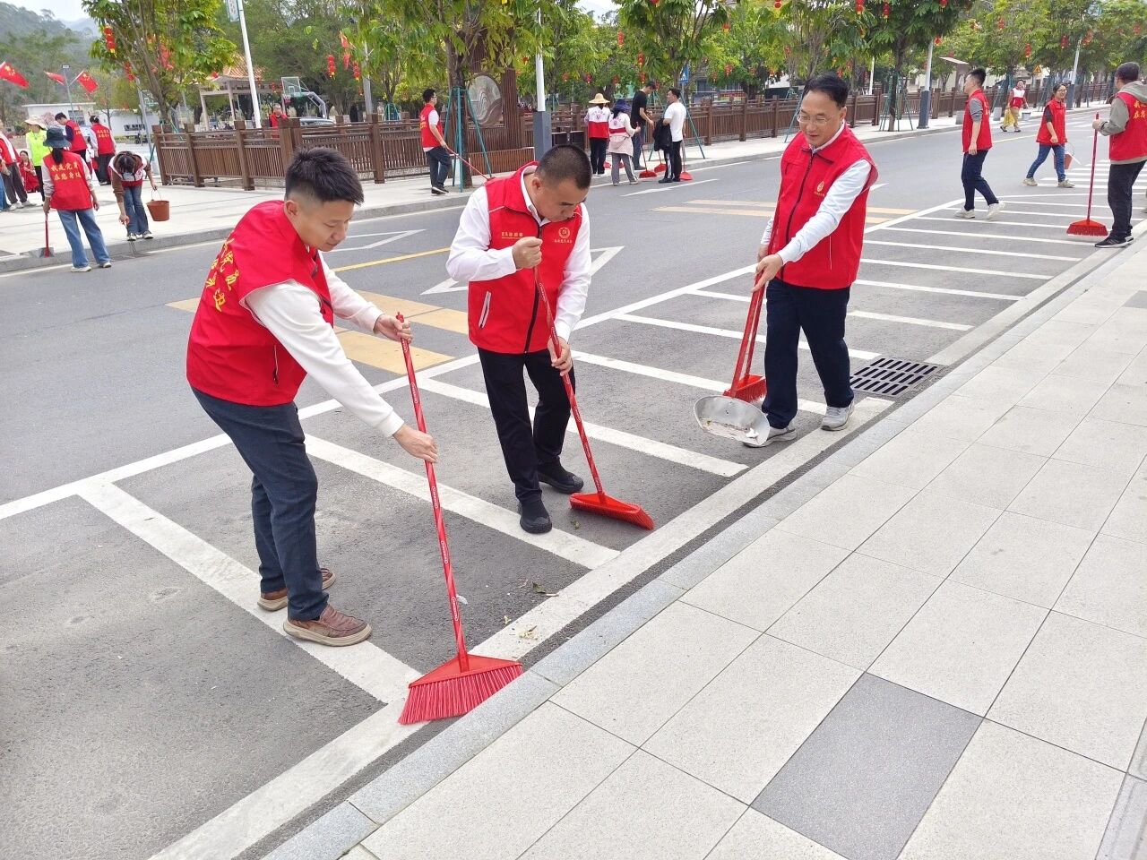 全民總動員，整潔迎新春！大沙鎮開展“愛國衛生齊參與，干干凈凈迎新年”大掃除