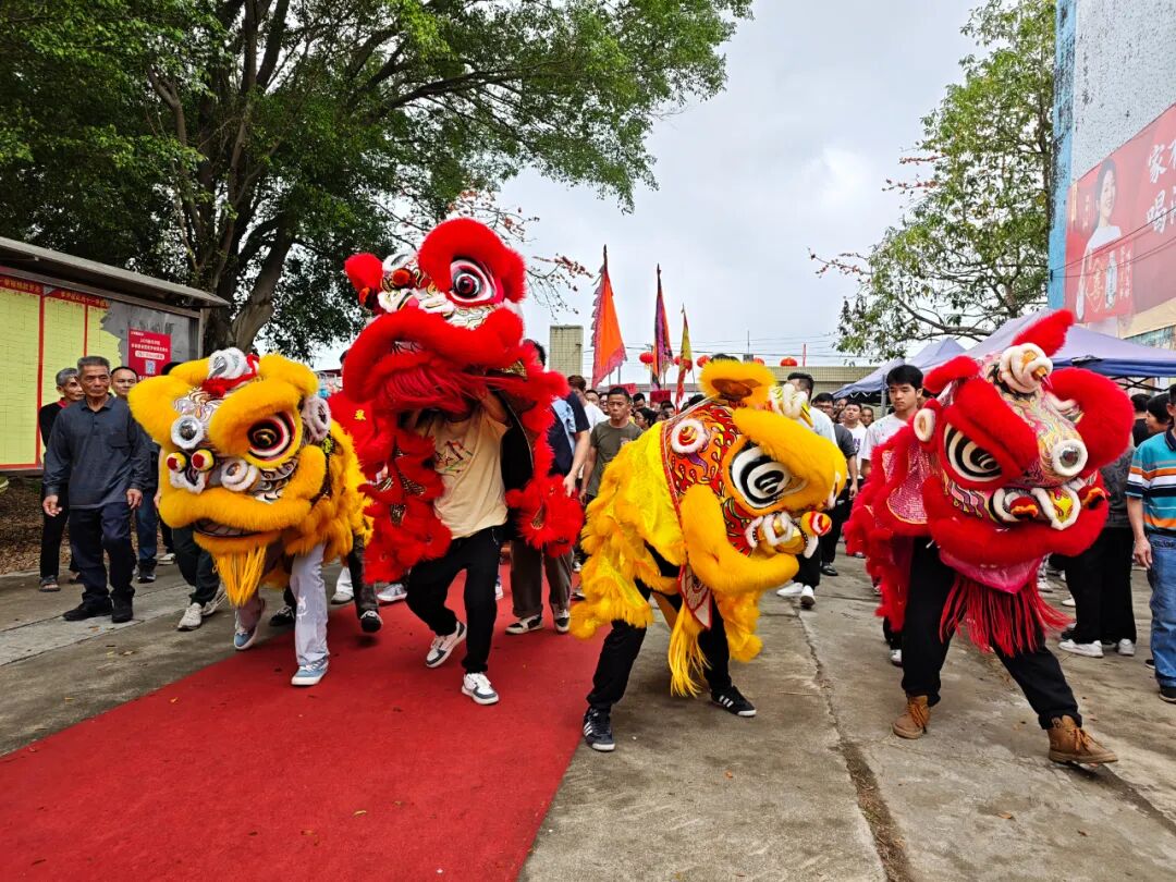 春風(fēng)化雨潤(rùn)桑梓，薪火相傳育桃李！2026張氏華祖獎(jiǎng)學(xué)金頒發(fā)典禮順利舉行