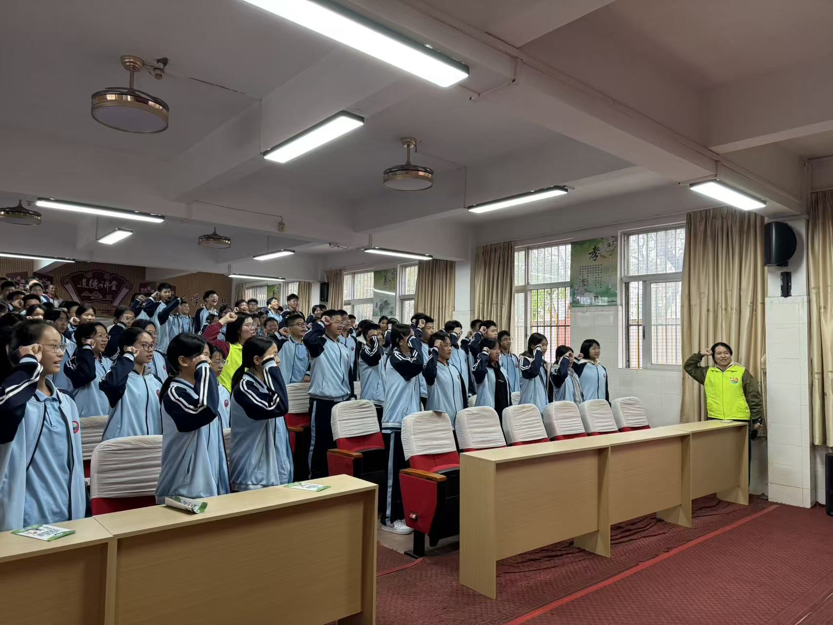 蒼江中學 (2).jpg